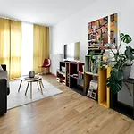 In Der Sonnenstadt لينز